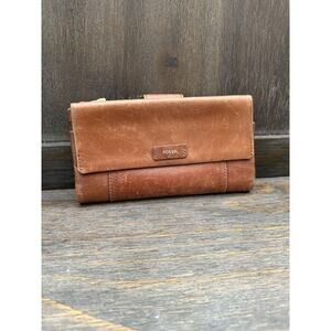 Fossil Women’s Brown Leather Ellis Clutch Wallet 7 1/2" x 4"